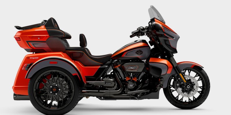 CVO Street Glide™ 3 Limited